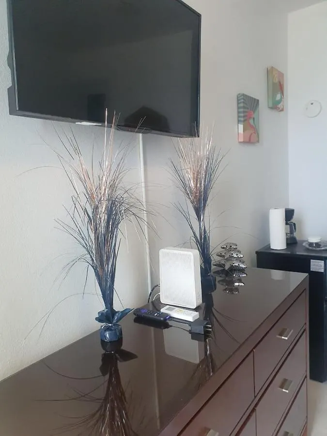 Sea Breezer Vacation Ocean Front En Condominio Playa Mar San Juan Puerto Rico