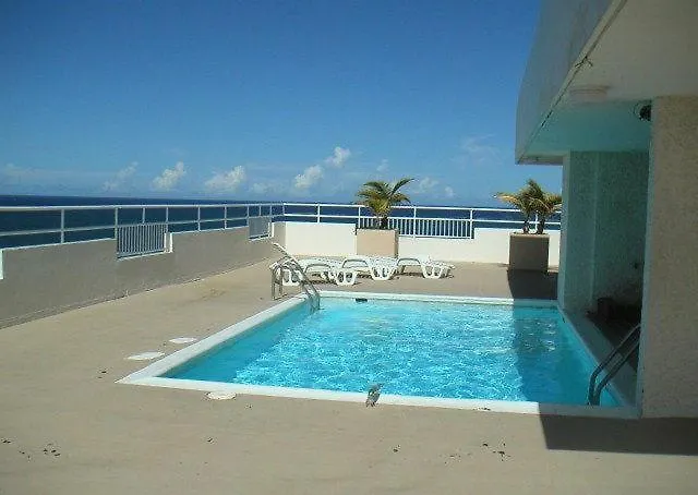 Sea Breezer Vacation Ocean Front En Condominio Playa Mar San Juan